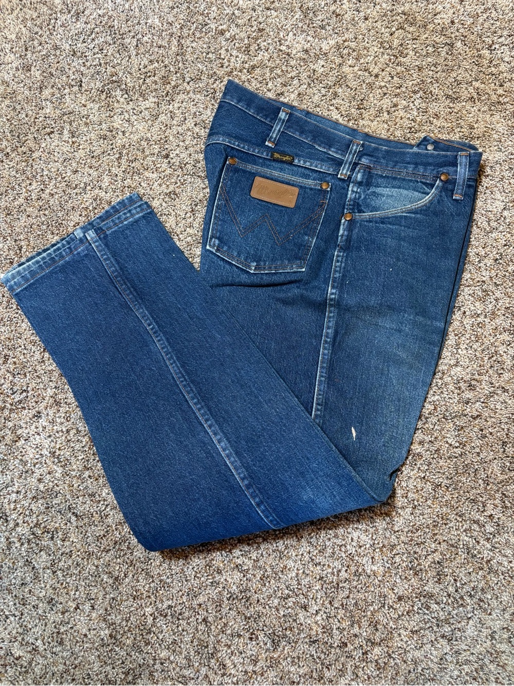 E201 Vintage Wrangler 13MWZ Men's Medium Blue Straight-Leg Jeans, 36 X 31